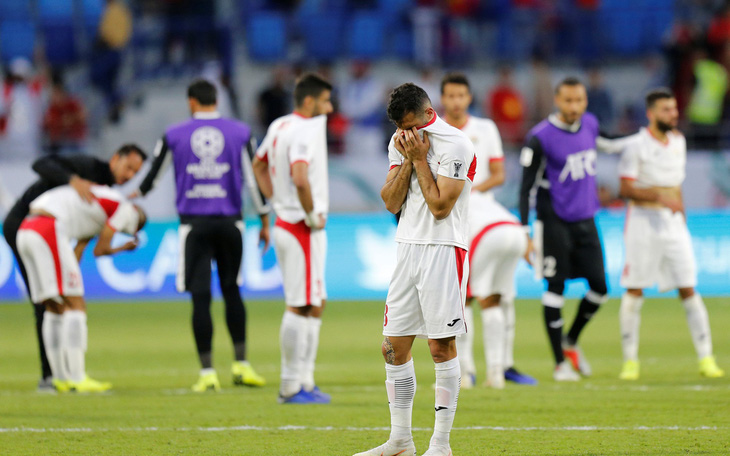 Liên đoàn bóng đá Jordan và trợ lý HLV bị phạt sau trận thua Việt Nam