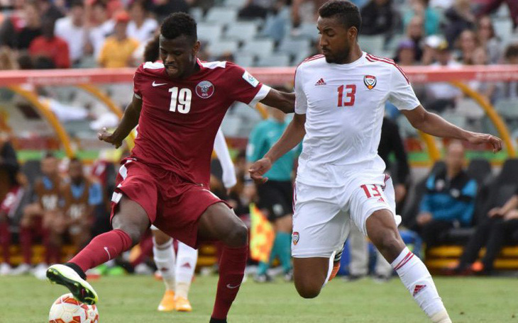 UAE ‘tố’ 2 cầu thủ Qatar không đủ điều kiện thi đấu