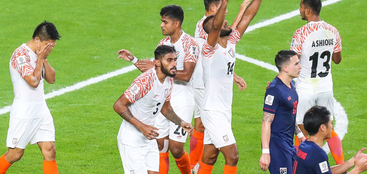 Thái Lan thảm bại 1-4 trước Ấn Độ trận ra quân Asian Cup 2019 - Ảnh 1.