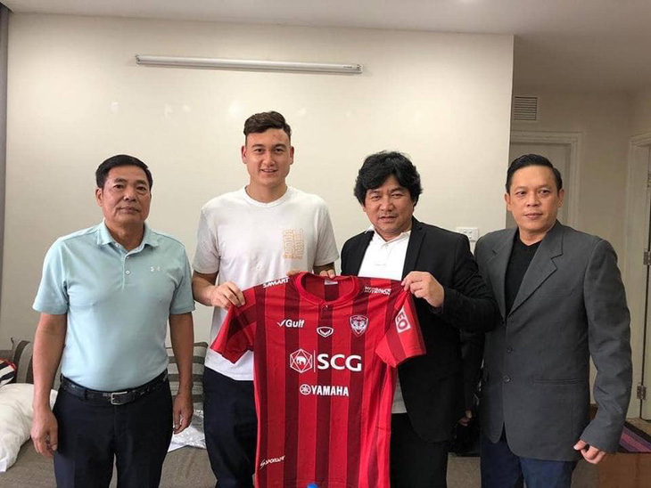 Thủ môn Đặng Văn Lâm sẽ khoác áo CLB Muangthong sau Asian Cup 2019 - Ảnh 1.