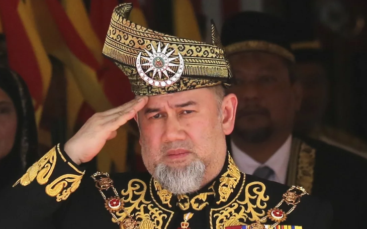 Vua Malaysia chính thức thoái vị