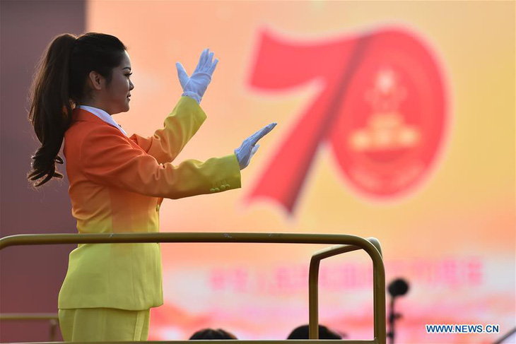115.000 người tham gia duyệt binh kỷ niệm 70 năm quốc khánh Trung Quốc - Ảnh 10.