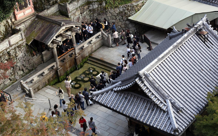 Nhật Bản: Du khách được nhắc nhở cách ứng xử qua điện thoại di động