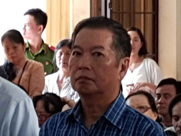 Nguyên tổng giám đốc Công ty Xổ số Đồng Nai hầu tòa vì bị cáo buộc tham ô - Ảnh 3.