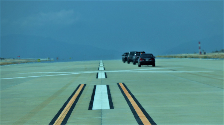 Đưa vào khai thác đường băng số 2 sân bay quốc tế Cam Ranh - Ảnh 1.