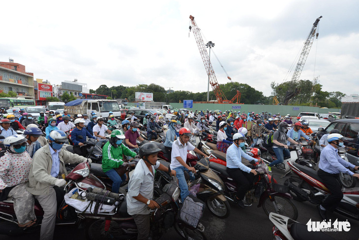 TP.HCM xây dựng kế hoạch thí điểm kiểm soát khí thải môtô, xe máy - Ảnh 1.