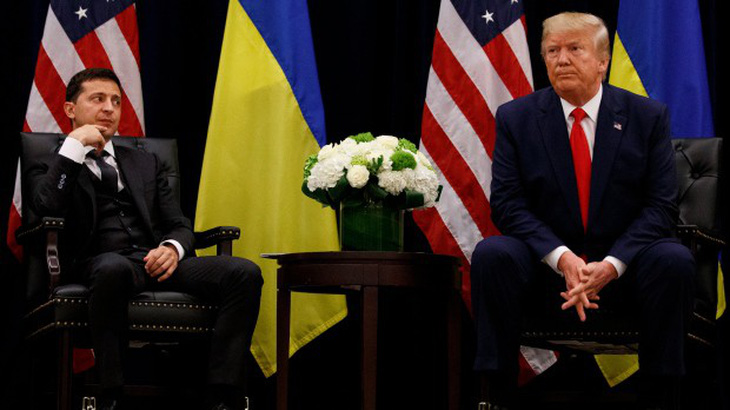 Tổng thống Ukraine lên tiếng về cuộc điện đàm gây chấn động với ông Trump - Ảnh 1.