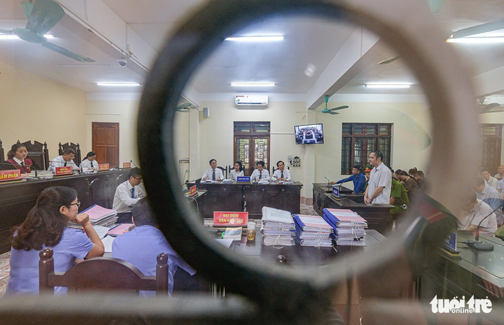 Xét xử gian lận thi cử tại Hà Giang: Cái giá bị cáo phải trả là quá đắt - Ảnh 1.