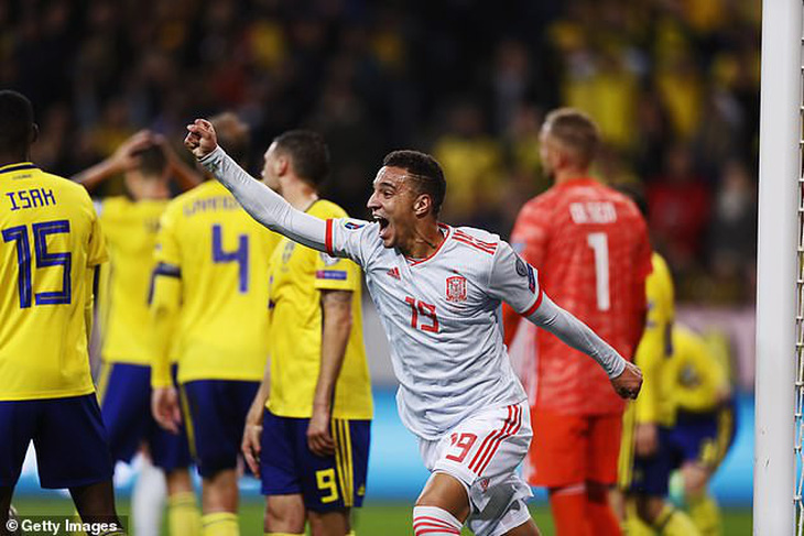 Hòa Thụy Điển ở phút bù giờ, Tây Ban Nha đoạt vé dự Euro 2020 - Ảnh 2.
