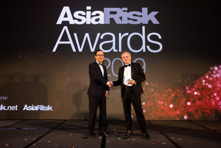 Techcombank tiếp tục được Asia Risk vinh danh Ngân hàng xuất sắc nhất Việt Nam - Ảnh 1.