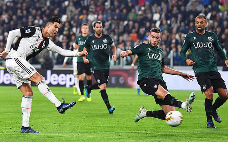 Ronaldo cướp bóng rồi solo ghi bàn giúp Juventus thắng dễ