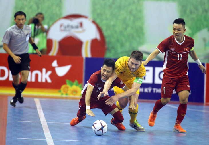 Futsal Việt Nam lần đầu tiên đánh bại Úc - Ảnh 3.