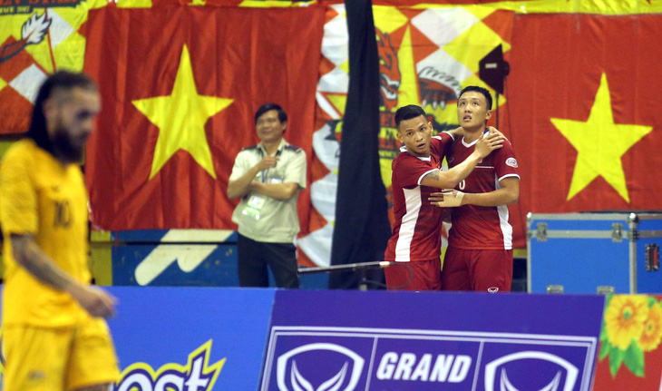 Futsal Việt Nam lần đầu tiên đánh bại Úc - Ảnh 8.