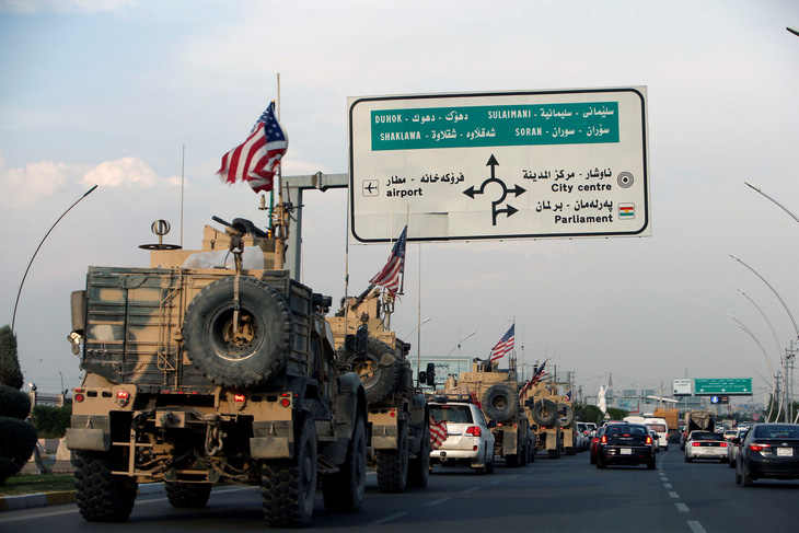 Lính Mỹ bị dân Kurd ném đá, ví như chuột nhắt khi rút khỏi Syria - Ảnh 3.