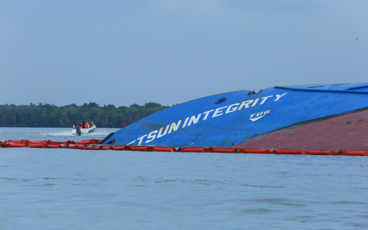 Vụ chìm tàu ở Cần Giờ: Đã hút hơn 50 tấn dầu từ tàu Vietsun Integrity