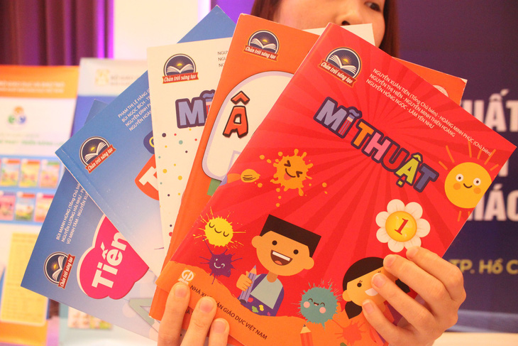 NXB Giáo dục công bố bốn bộ Sách giáo khoa lớp 1 mới - Ảnh 1.