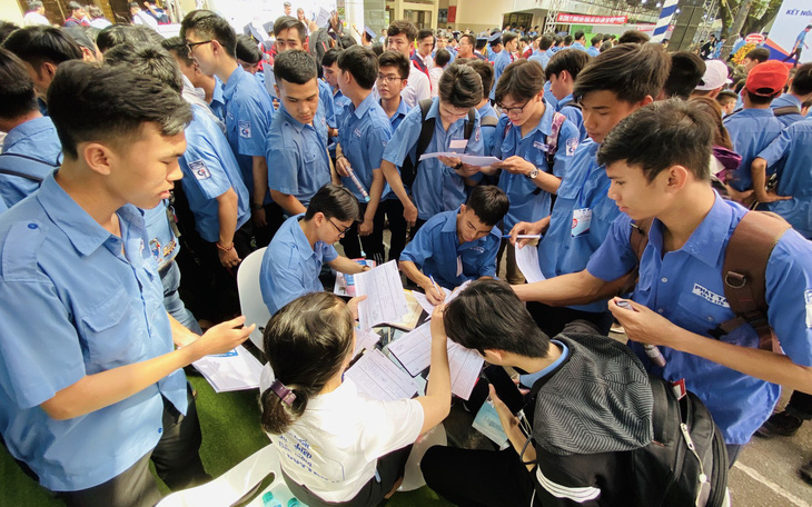 Trường Cao Thắng phải từ chối bớt doanh nghiệp tham gia ngày hội việc làm