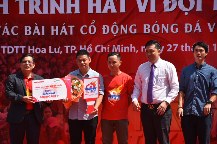 Ca khúc Khát khao Việt Nam giành 300 triệu đồng tiền thưởng - Ảnh 1.
