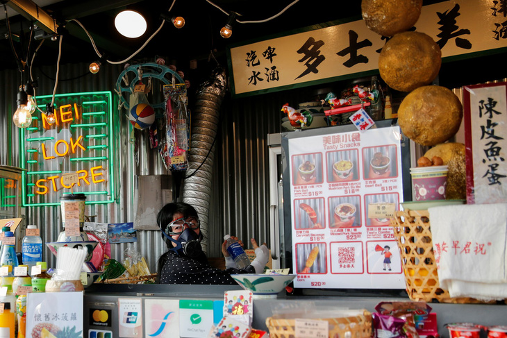 Kinh tế Hong Kong rơi vào suy thoái - Ảnh 4.