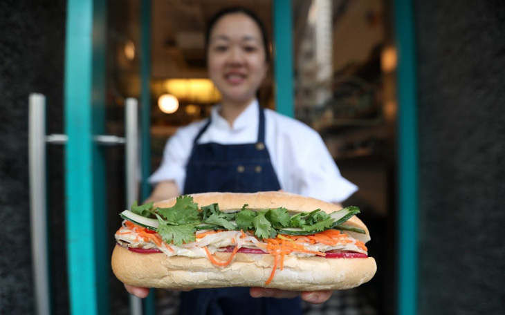 Bánh mì - ‘siêu sandwich’ Việt Nam chinh phục thế giới lên báo Hong Kong