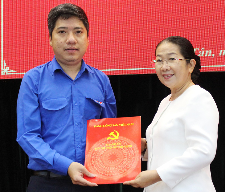 Anh Nguyễn Việt Quế Sơn làm phó bí thư Quận ủy Bình Tân - Ảnh 1.