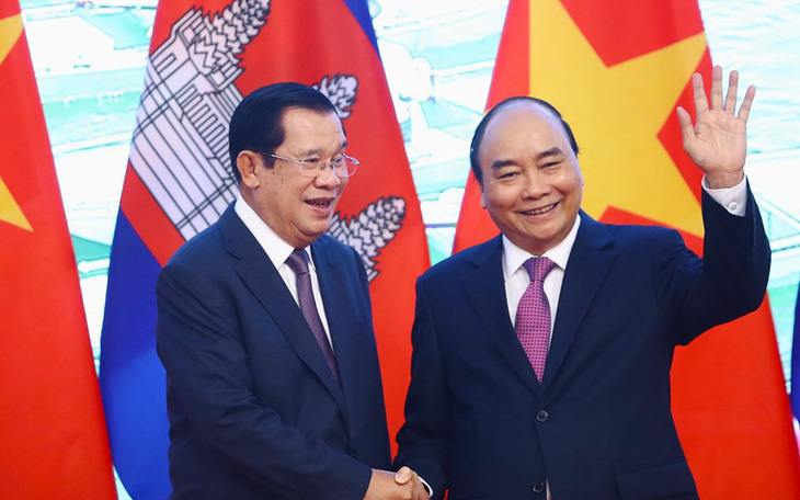 Thủ tướng Campuchia Hun Sen bắt đầu thăm chính thức Việt Nam