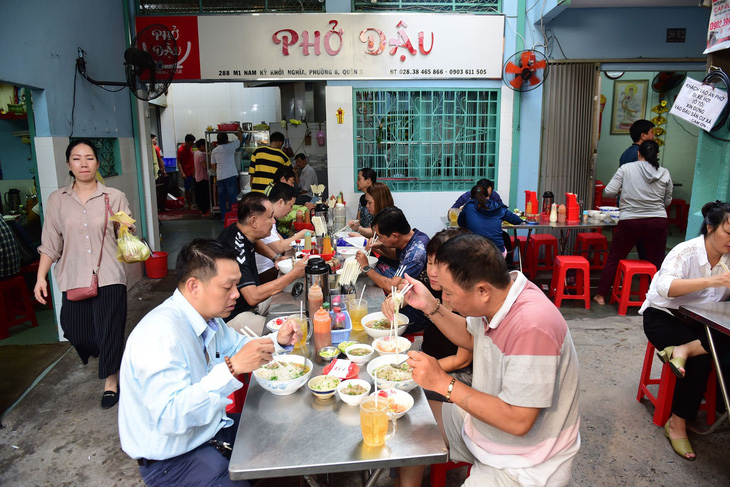 Ăn phở, ăn ở quán nào ngon? - Ảnh 2.