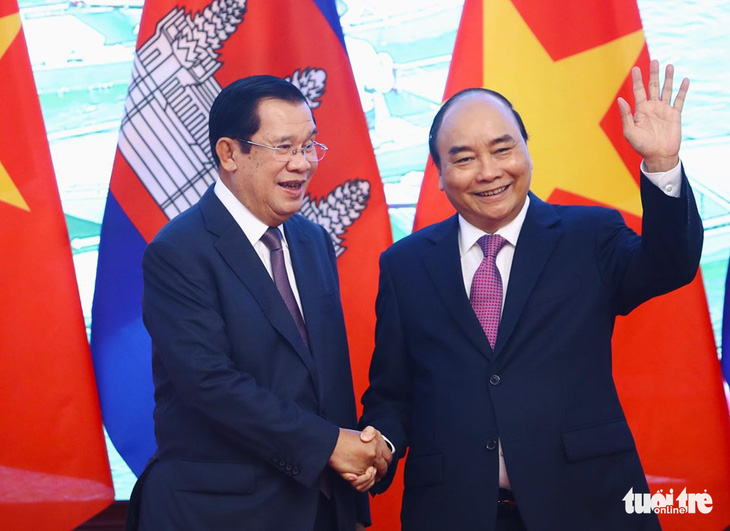 Thủ tướng Campuchia Hun Sen bắt đầu thăm chính thức Việt Nam - Ảnh 1.