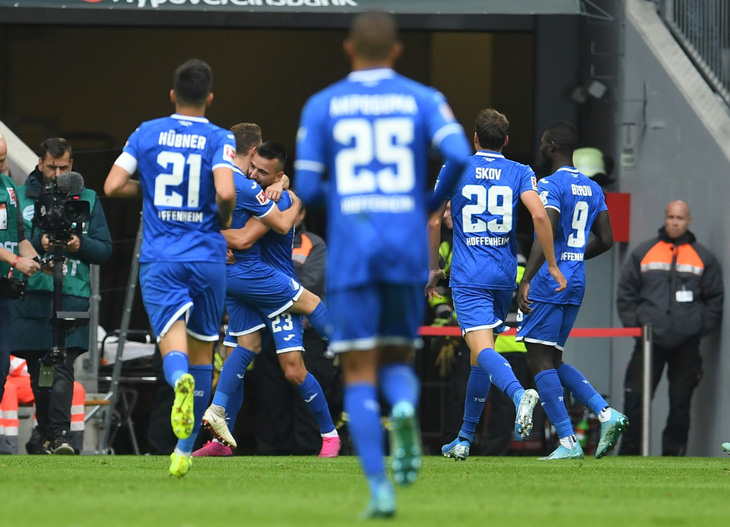 ‘Hùm xám’ bị Hoffenheim ‘bẻ nanh’ ngay tại sào huyệt - Ảnh 1.