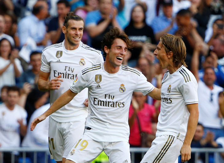 Hazard ghi bàn thắng đầu tiên ở La Liga giúp Real Madrid xây chắc ngôi đầu - Ảnh 2.