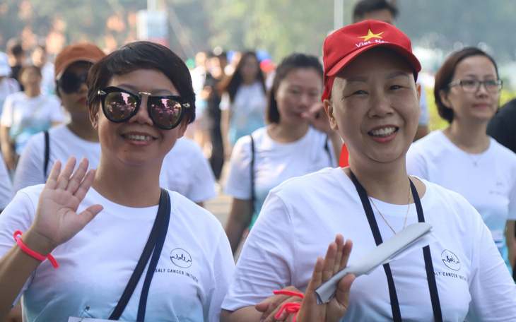 1.000 người đi bộ ‘5.000 bước chân hạnh phúc’ vì bệnh nhân ung thư