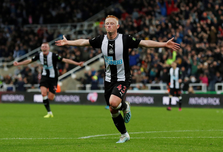 Newcastle bắn hạ M.U tại St James Park - Ảnh 1.