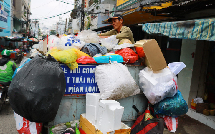 Người gom rác không thích vào hợp tác xã