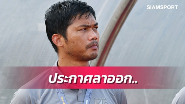 HLV tuyển U19 Thái Lan Sritharo từ chức và gửi ngàn lời xin lỗi người hâm mộ - Ảnh 1.