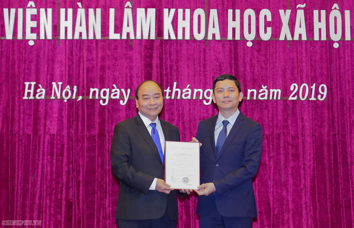Chủ tịch Viện hàn lâm KHXH Việt Nam mới 44 tuổi - Ảnh 1.