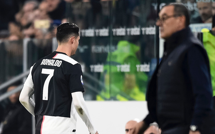 Cầu thủ Juventus yêu cầu Ronaldo xin lỗi vì bỏ về sớm trong trận gặp AC Milan