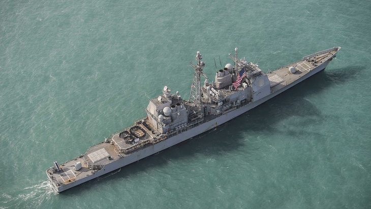 Tàu chiến Mỹ lại đi qua eo biển Đài Loan, lần thứ 9 trong năm nay - Ảnh 1.