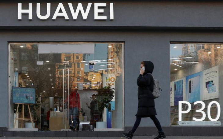 Đài Loan cấm bán 3 mẫu điện thoại Huawei vì ghi 
