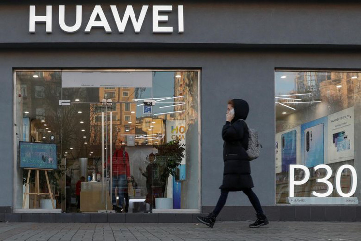 Đài Loan cấm bán 3 mẫu điện thoại Huawei vì ghi Đài Loan, Trung Quốc - Ảnh 1.