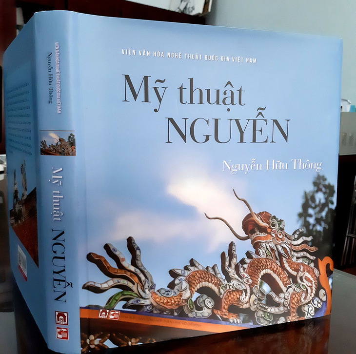 Cuốn sách công phu về mỹ thuật Nguyễn - Ảnh 1.