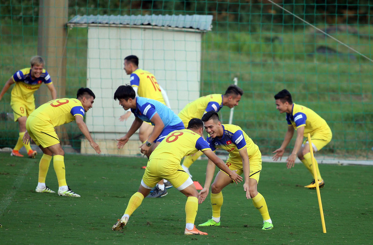 Ông Park tự tin, ông Nishino lo lắng - Ảnh 1.