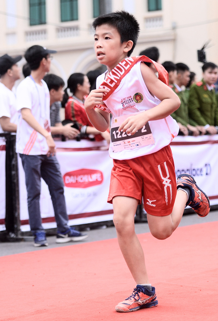 Kizuna Ekiden qua ống kính Nguyễn Á - Ảnh 8.