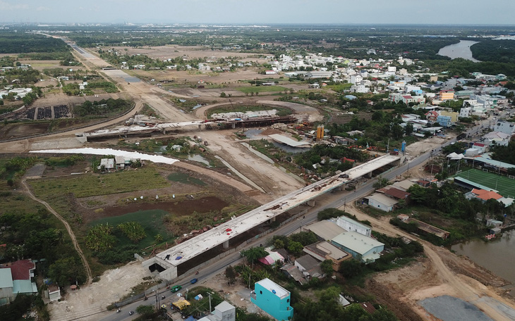 Chủ đầu tư thiếu nợ, cao tốc Bến Lức - Long Thành có nguy cơ dừng thi công