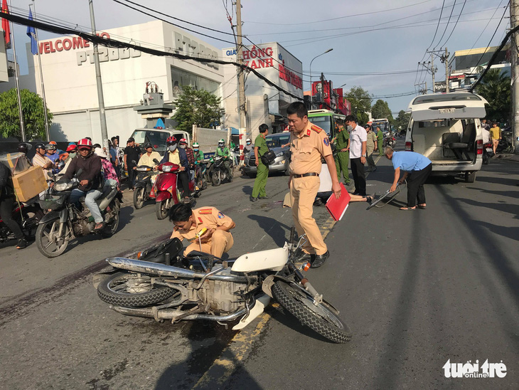 Phó viện trưởng Viện KSND Q.9 (TP.HCM) qua đời vì tai nạn giao thông - Ảnh 1.