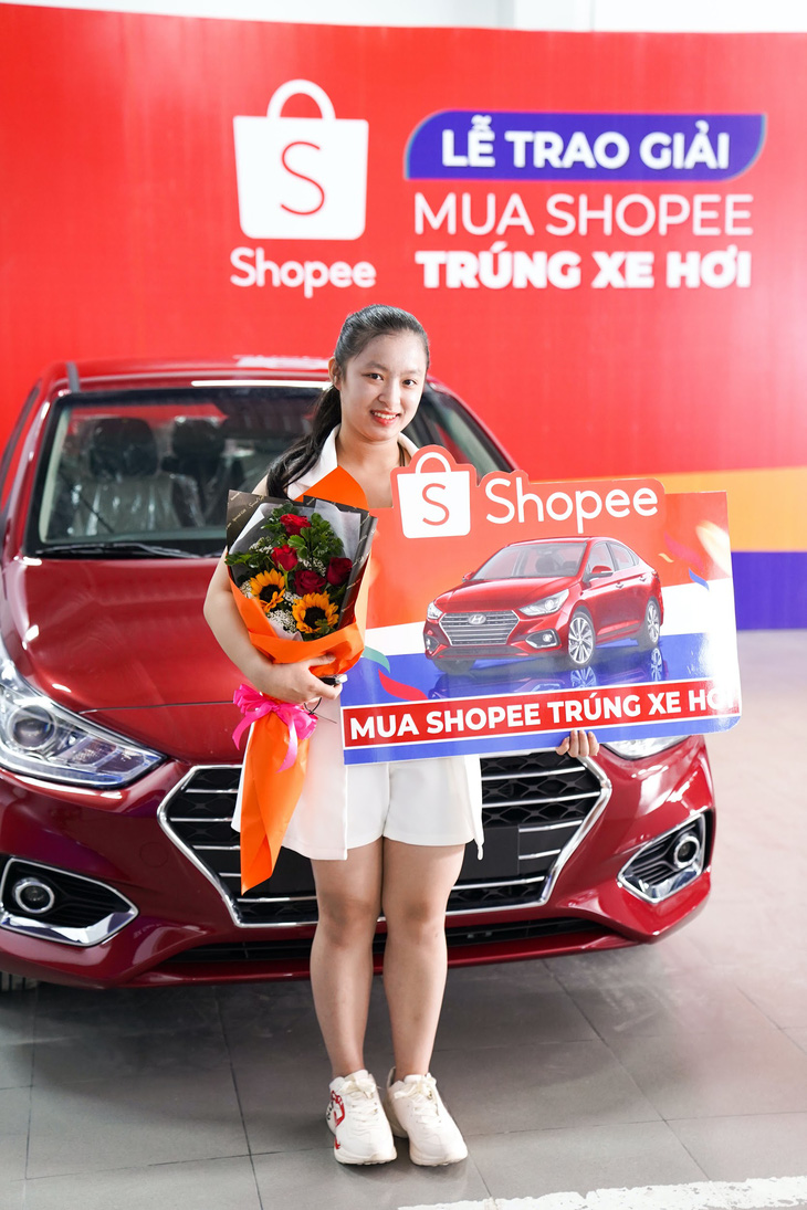 Shopee trao thưởng người dùng vào sinh nhật 18 tuổi - Ảnh 3.