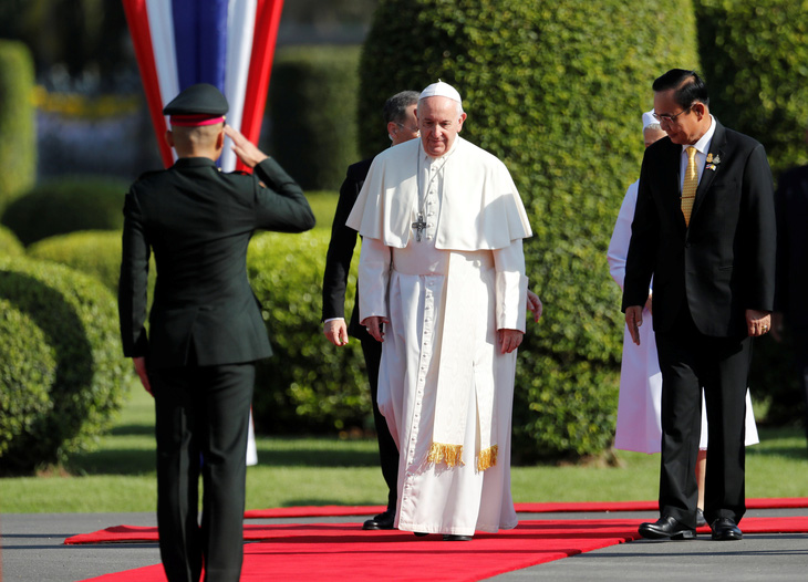 Giáo hoàng nói về nạn mại dâm khi hành lễ ở Thái Lan - Ảnh 3.