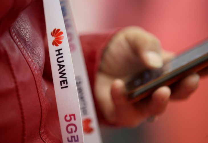 Mỹ thêm lệnh cấm với Huawei, ZTE - Ảnh 1.