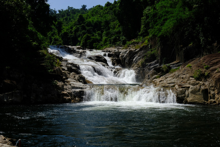 Yang Bay: Sự lựa chọn hoàn hảo cho ngày nghỉ cuối tuần - Ảnh 1.