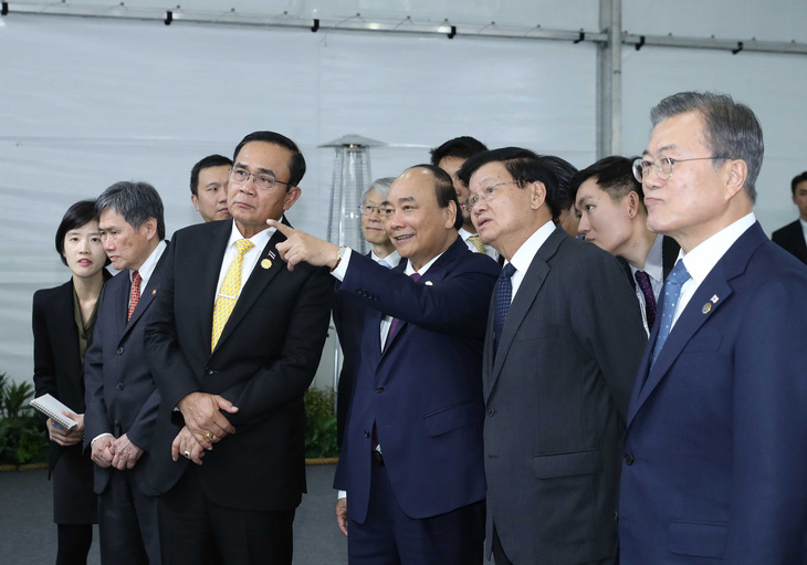 Thủ tướng Nguyễn Xuân Phúc dự lễ động thổ xây dựng thành phố thông minh của Hàn Quốc - Ảnh 3.