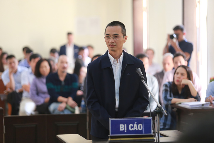 Phiên tòa đánh bạc ngàn tỉ: Hoãn phiên tòa vì ông Trương Minh Tuấn vắng mặt - Ảnh 4.